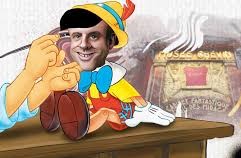 macron pinocchio